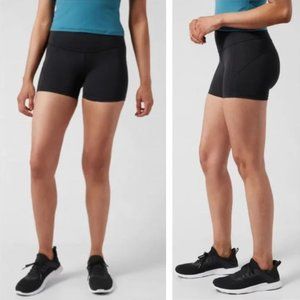 ATHLETA - Ultimate Shortie 3" inseam - size Small